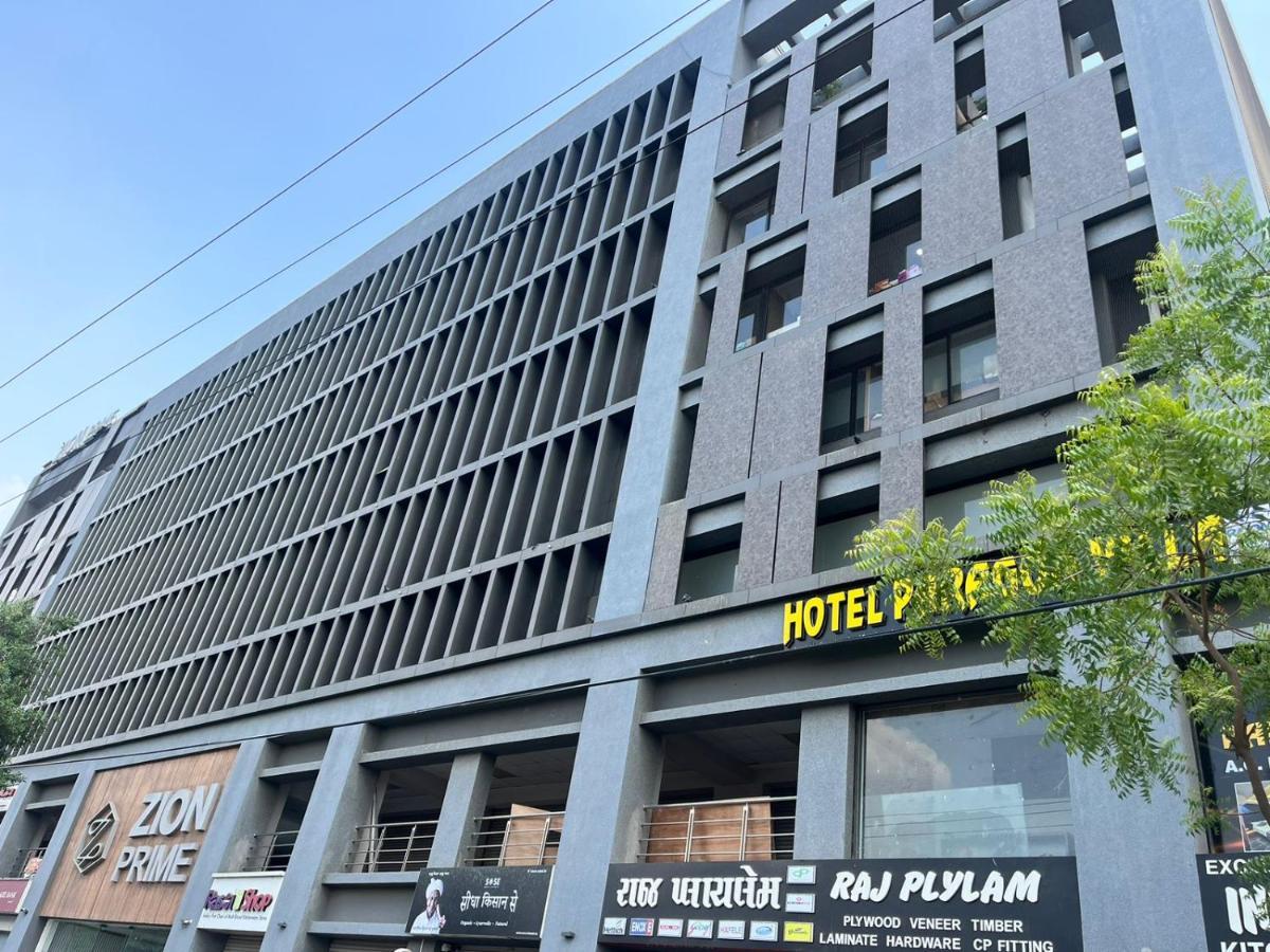 Hotel Paramount Villa Gandhinagar Esterno foto